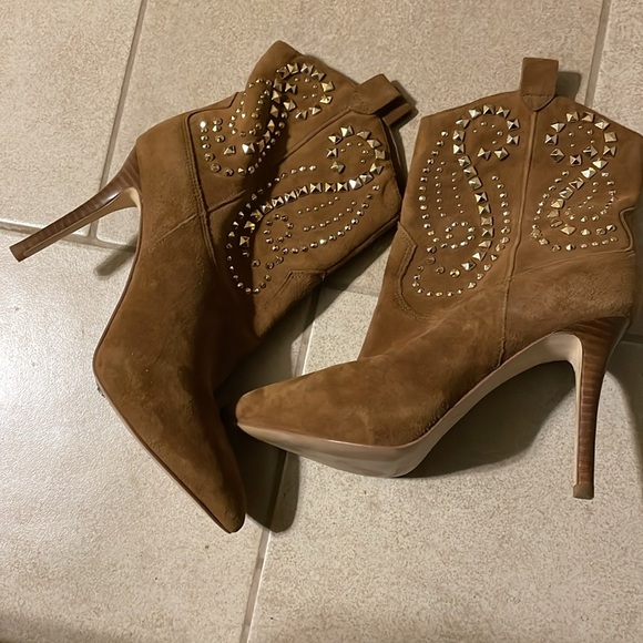 Michael Kors Suede Booties w/Studded Details. Size 6.5. Good used condition. - Picture 4 of 7